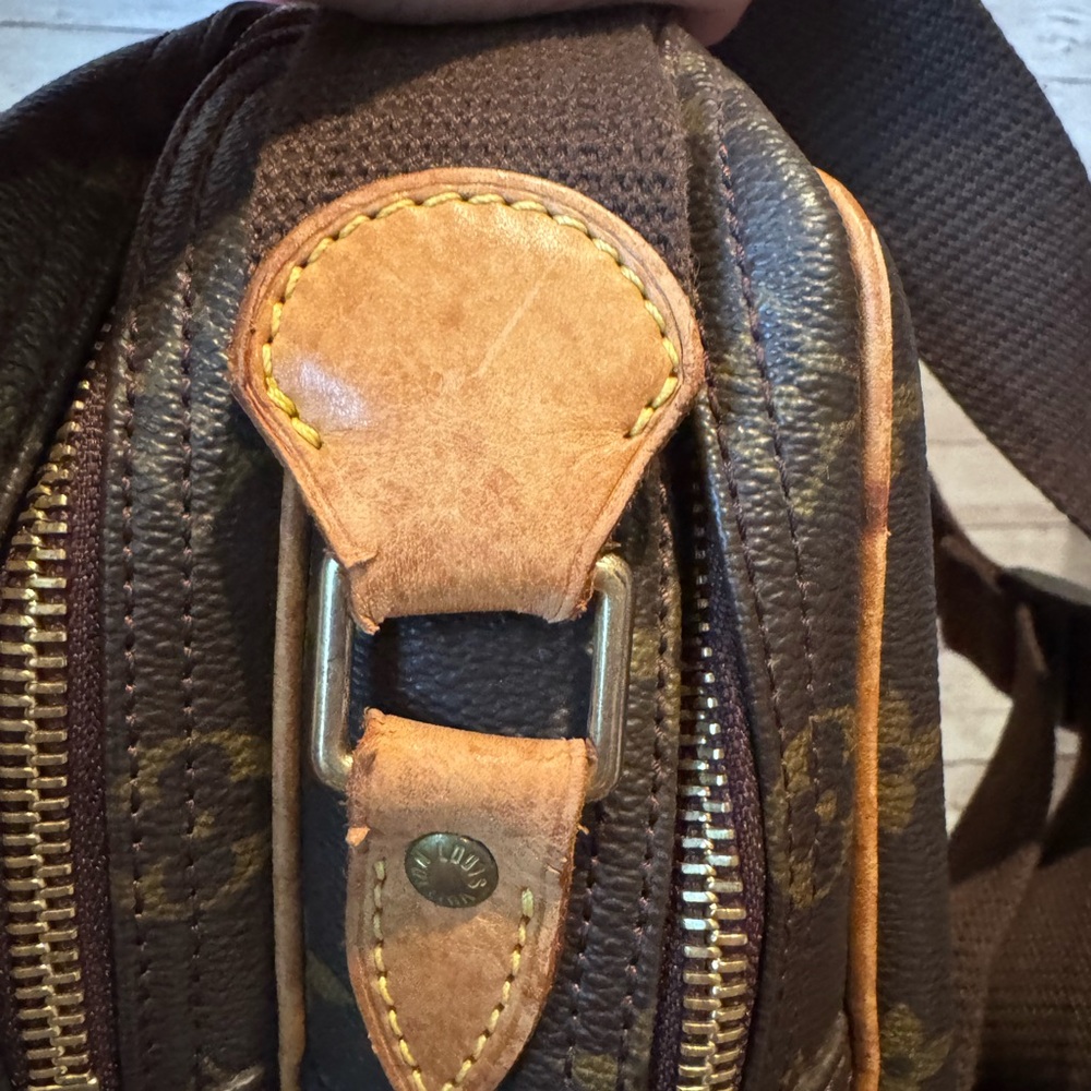 Authentic Louis Vuitton Monogram Reporter PM Crossbody Messenger Bag - Picture 9 of 13